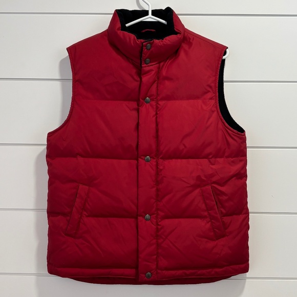 Roots Other - Roots men's red duck down & feather filled zip and snap closure vest size M